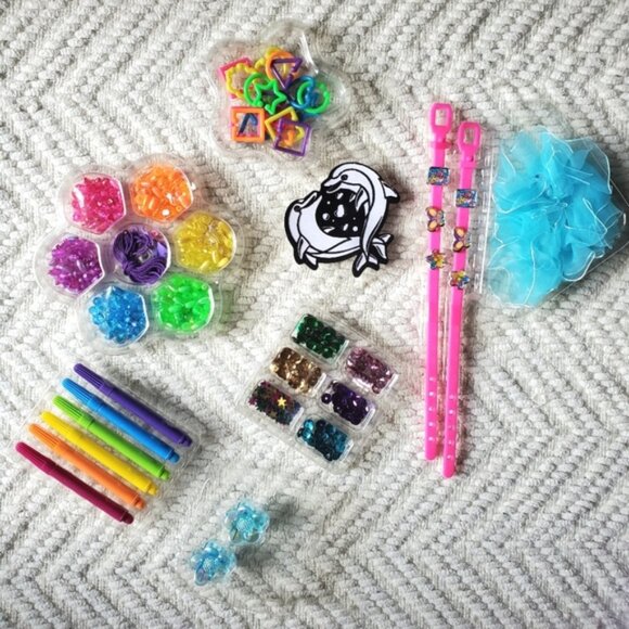 Lisa Frank creative treasures activity set - Picture 4 of 15